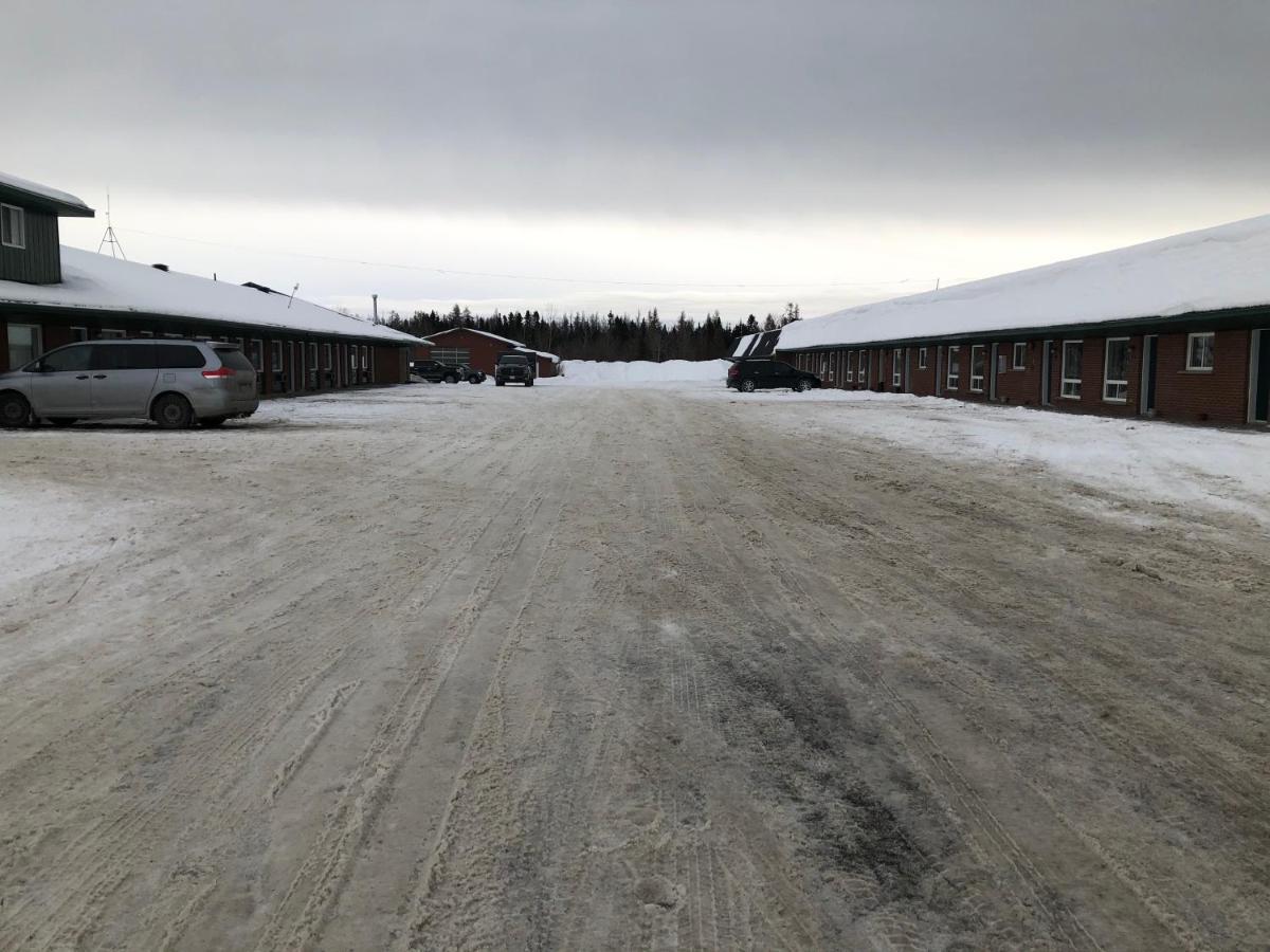 Chimo Motel Cochrane Exterior foto
